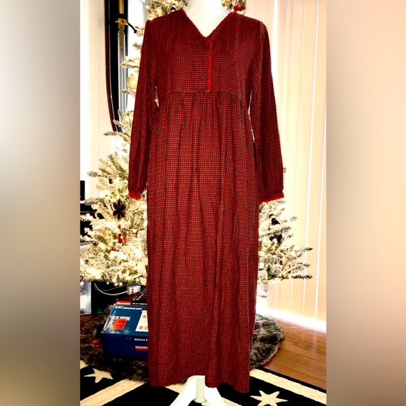 RARE VINTAGE COUNTRY FLANNEL Gown Victoria’s Secret Long Maxi Flannel Gown - Picture 6 of 8